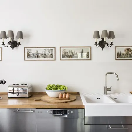 Grosszuegiges In Ostseenaehe Mit Grossem Garten, Ofen Und Sauna Fuer 12 Personen Semesterbostad