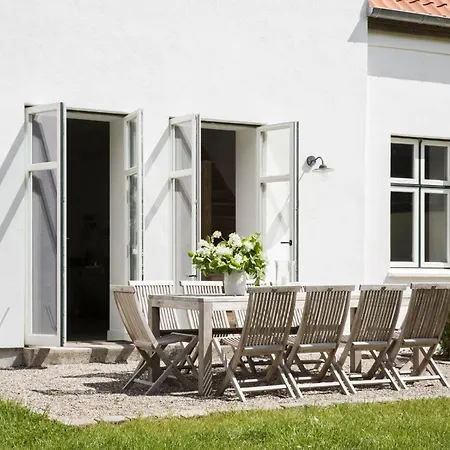 Grosszuegiges In Ostseenaehe Mit Grossem Garten, Ofen Und Sauna Fuer 12 Personen بيت للعطل