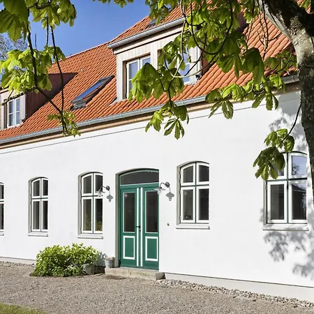 Grosszuegiges In Ostseenaehe Mit Grossem Garten, Ofen Und Sauna Fuer 12 Personen بيت للعطل Pommerby (Gelting)